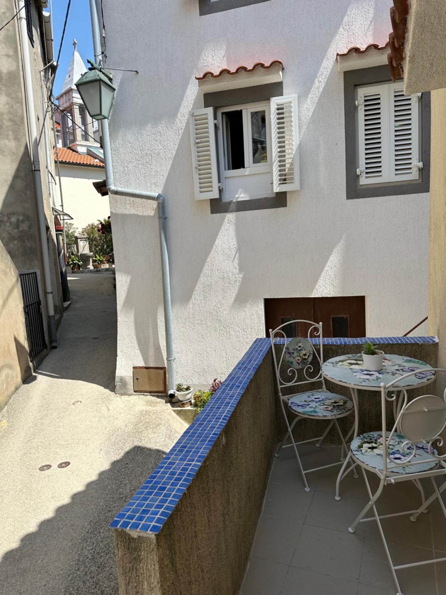 Carpe Diem Baska Exterior photo